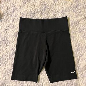 “Nike Women’s High Rise Biker Shorts | Black | Size M | Athletic”